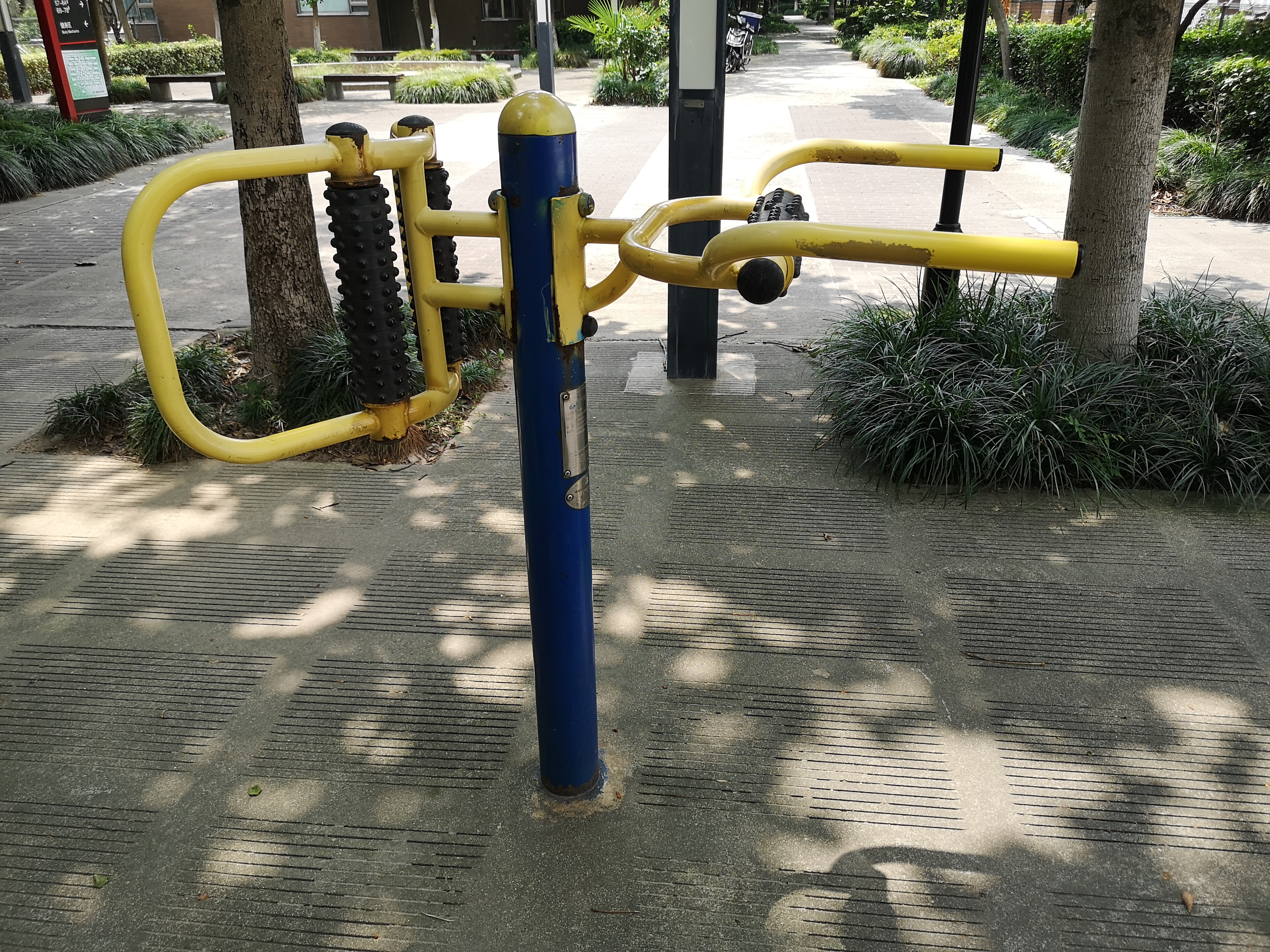 腰背按摩器