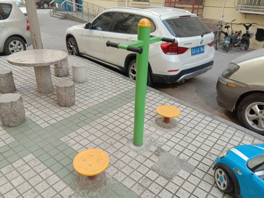 扭腰器