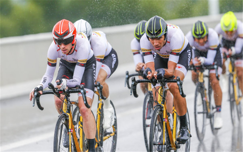 第十八屆環青海湖國際公路自行車賽開賽